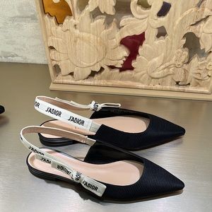 Meet your Posher, Binta